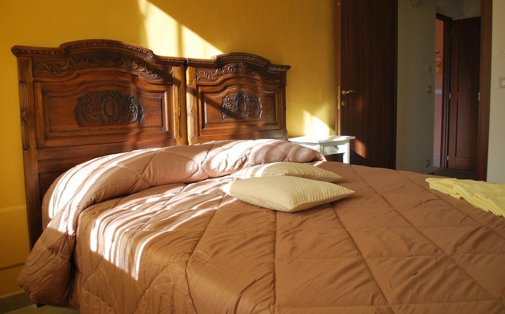 Agriturismo Fruttirossi Trofarello Habitación foto